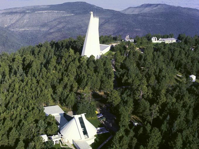 Why was an observatory in remote New Mexico mysteriously evacuated